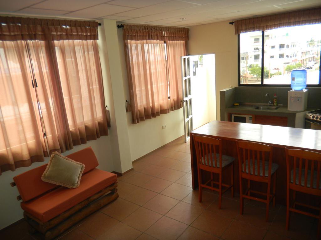 Hostal Baltra Puerto Ayora  Szoba fotó