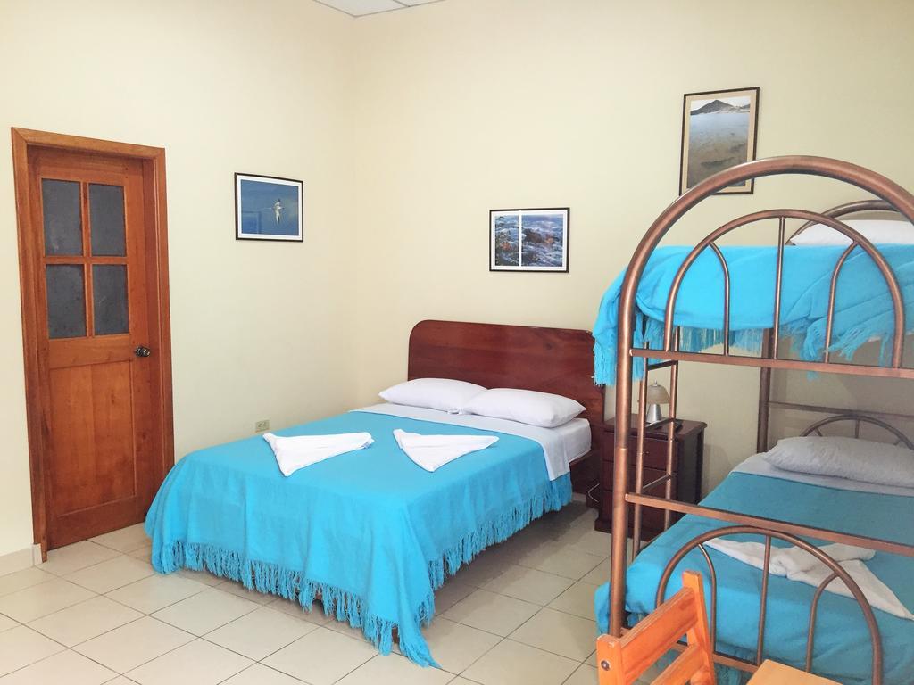 Hostal Baltra Puerto Ayora  Kültér fotó